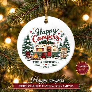 Camper Ornament Christmas 2026, Happy Campers Family Gift, RV Travel Trailer Custom Name Keepsake, Camping Lover Ceramic Tree Decor afbeelding 1
