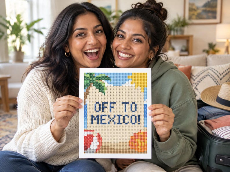 K&ouml;nnte beinhalten: Ein rechteckiges Diamond-Painting-Bastelprojekt mit einer verpixelten Strandszene, die eine Palme, eine gelbe Sonne und einen rot-wei&szlig;en Strandball zeigt. Der Text OFF TO MEXICO! ist in dunkelblauen Blockbuchstaben in der Mitte abgebildet.