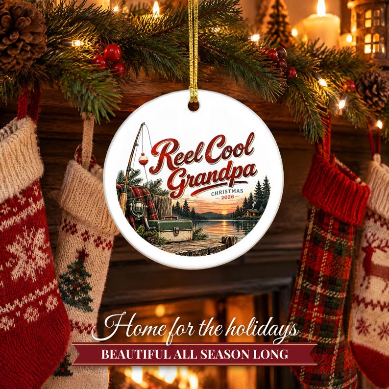 Adorno navideño de pesca 2026, regalo para papá pescador, recuerdo personalizado con el nombre de Reel Cool Dad, decoración de árbol de Navidad de cerámica con flotador para cabaña de lago imagen 8
