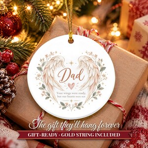 Mom Memorial Ornament, Angel Wings In Loving Memory Christmas Keepsake, Loss of Mom Sympathy Gift, Custom Name Remembrance afbeelding 11