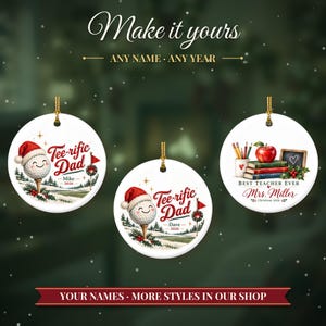 Adorno navideño de golf 2026, regalo para papá amante del golf, recuerdo personalizado con nombre de golfista excepcional, decoración de árbol de cerámica con gorro de Papá Noel y pelota sobre un tee. imagen 3