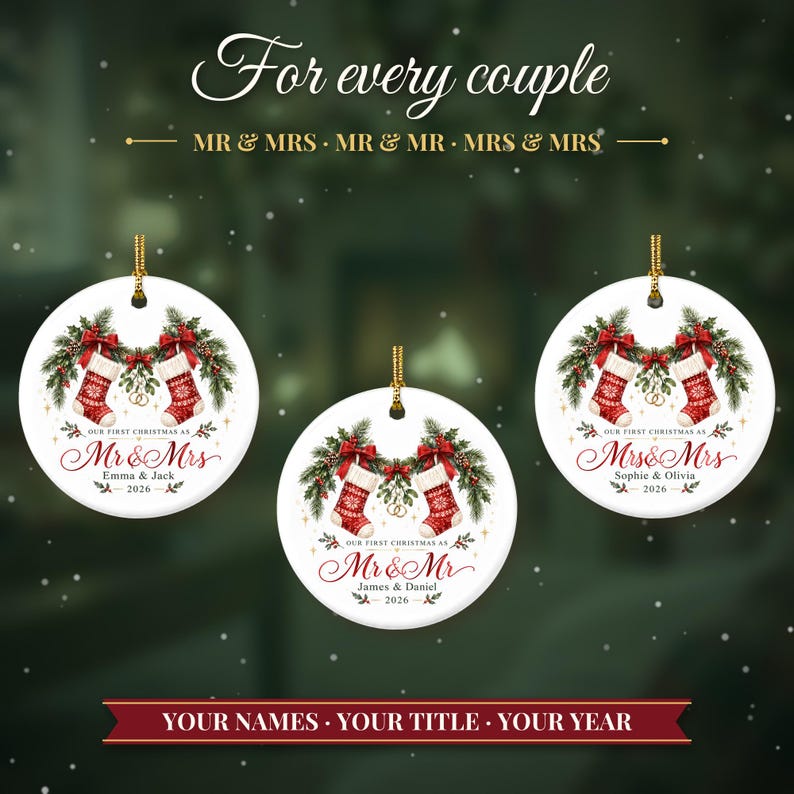 Adorno navideño "Nuestra primera Navidad como casados ​​2026", recuerdo personalizado para el Sr. y la Sra., regalo para recién casados, regalo de boda para la pareja, calcetines navideños. imagen 3