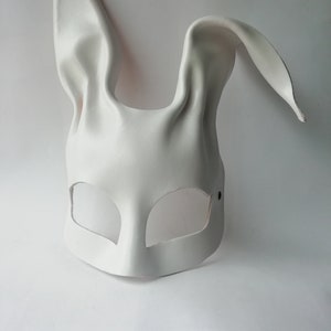 EXPRESS SHIPPING. Fast shipping . Donnie Darko rabbit mask sn