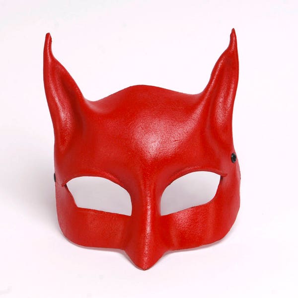 Máscara Roja Gatúbela, Máscara Batichica, Máscara Heroína, Máscara de la Gata. Máscara de cuero