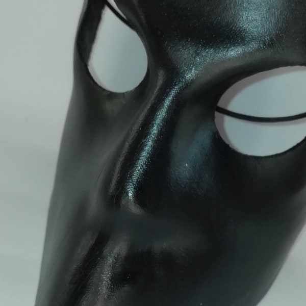 Bauta. Venetian leather mask. Carnival mask