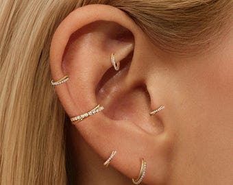 Orecchino a cerchio in titanio intrecciato con zirconi cubici, orecchino per cartilagine ed elice, orecchino per trago, orecchino per conchiglia, anello per il naso, orecchino delicato, gioiello minimalista