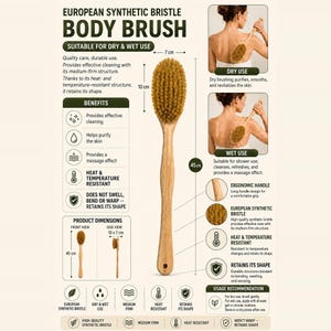 Op de afbeelding: Een lichaamsborstel met een lange houten steel en bruine synthetische haren. De borstelkop meet 10 cm bij 7 cm en de totale lengte is 45 cm. De tekst op de afbeelding luidt European Synthetic Bristle Body Brush, Dry & Wet Use.