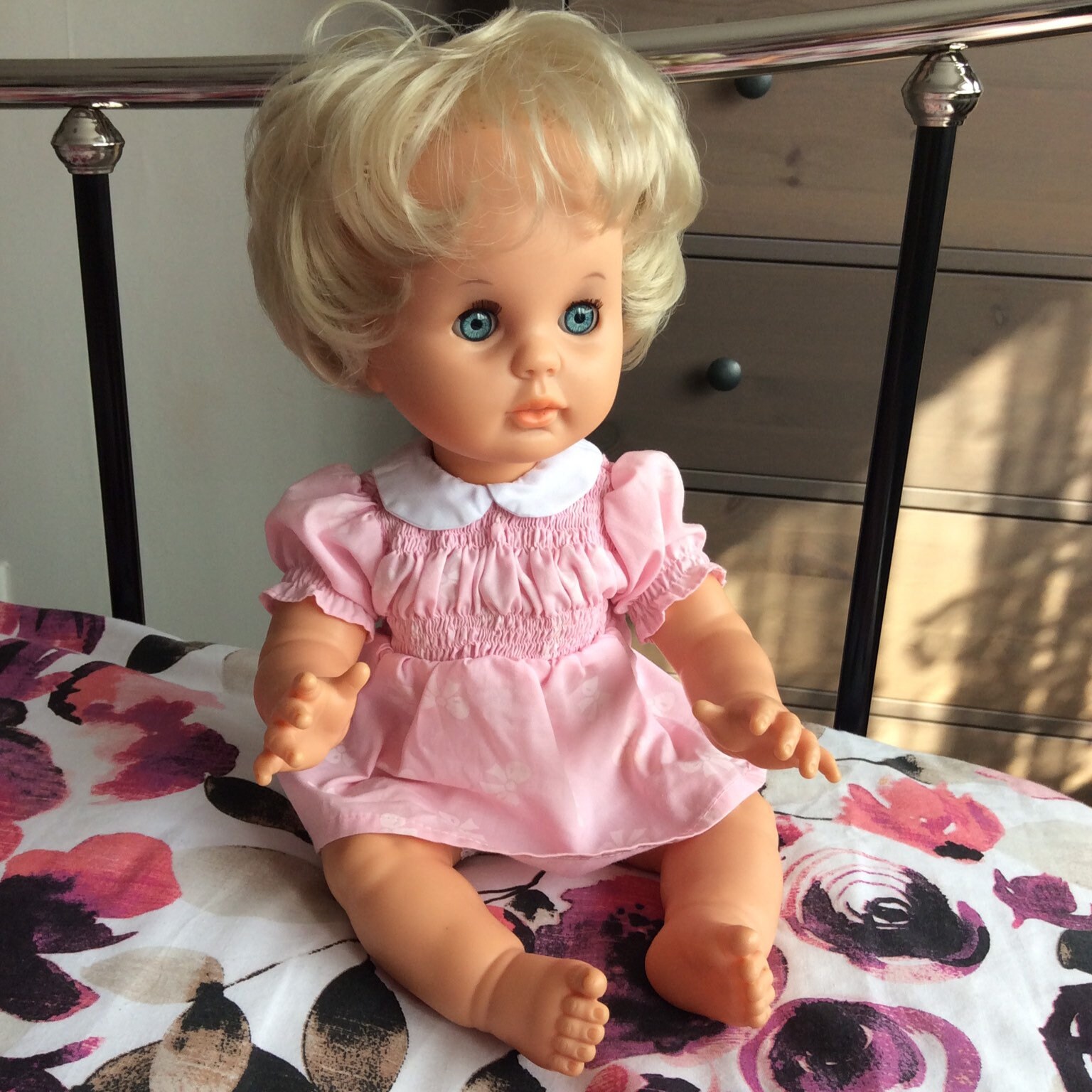 Vintage Doll pedigree first love baby doll blonde hair blue eyes twist waist 16 70s