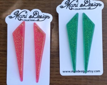 Triangle earrings / Obtuse triangle resin earrings