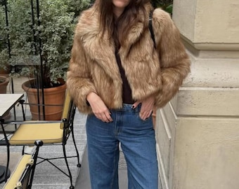 Veste en fausse fourrure marron pour femme, manteau court en fourrure, veste d'hiver duveteuse, manteau court duveteux, vêtement d'extérieur de luxe style années 2000, mode hivernale chaude