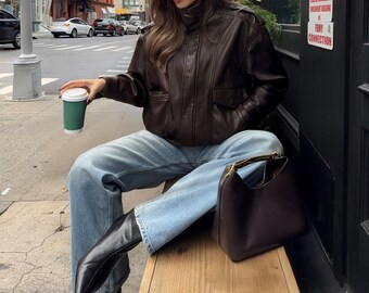 Blouson aviateur en cuir véritable marron foncé pour femme, manteau court oversize à col montant, style motard streetwear vintage, vêtement d'extérieur d'hiver, cadeau pour elle