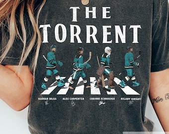 The Seattle Walking Road Women Hockey Comfort Colors Shirt, Hilary Knight Alex Carpenter Fan Tee