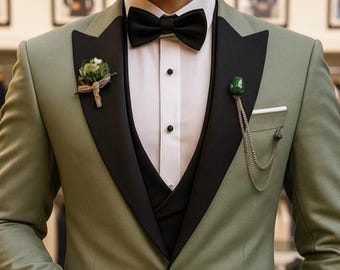 Men's Emerald Green Suit with Vest, Modern Slim Fit Design, Premium Bespoke Menswear
