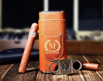 Personalized Cutom Cigar Case | Leather Cigar Holder with Cutter | Cigar Travel Case | Groomsmen Gifts | Groomsmen Proposal
