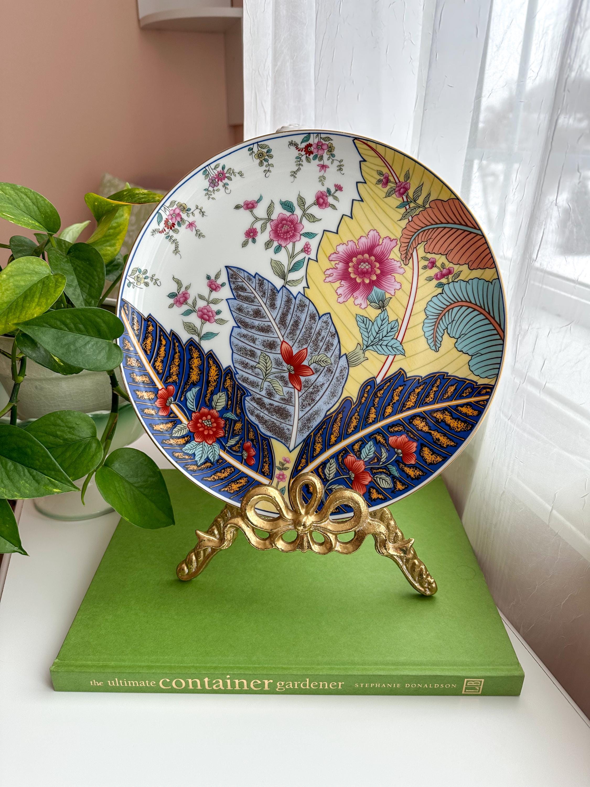 tobacco leaf china by mann 1977 Seymour Chinese Porcelain Trinket Box, Signed and Labelled Tobacco Leaf is an authorized reproduction for the Metropolitan Museum of Art Seymour Mann Fine China Japan