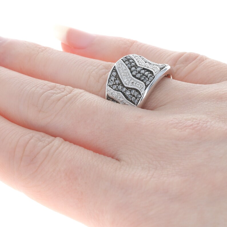 Sterling Silver 6 34 Animal Print Pattern .78ctw MQ3141 Contoured Diamond Ring
