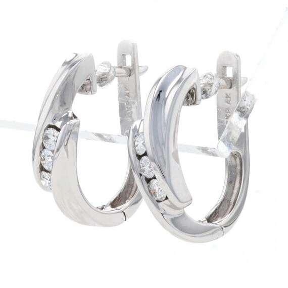 3 mm 14 K Solid White Gold Diamant Schnitt Hoop Ohrringe 3 mm 14 K Solid White Gold Diamant Schnitt Hoop Ohrringe