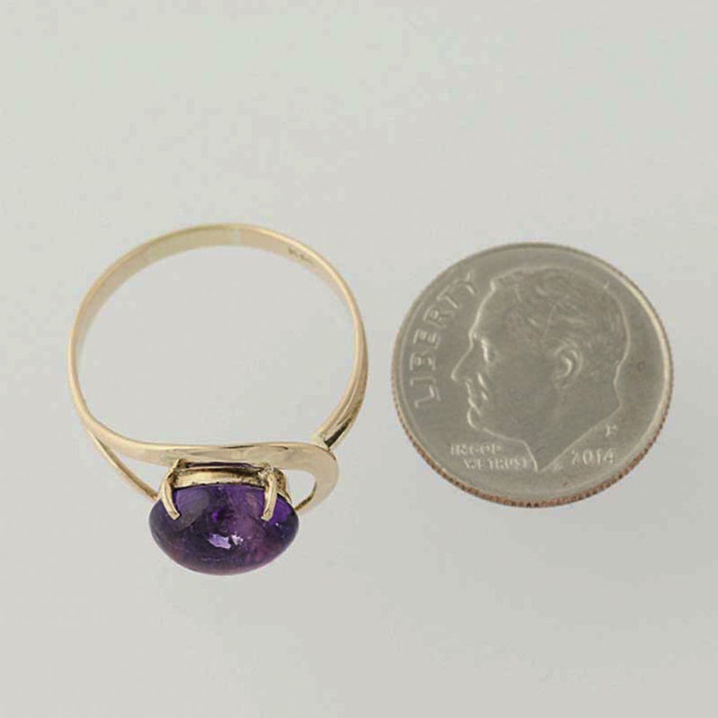14k Yellow Gold Solitaire 1.80ct Oval Cabochon Cut Amethyst Ring