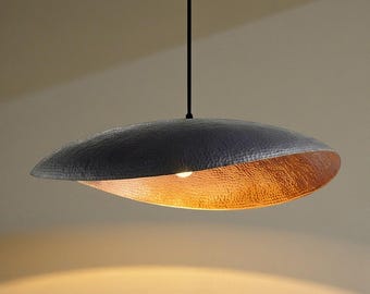 Lámpara colgante de cobre negro hecha a mano: cúpula poco profunda, iluminación rústica para cocina