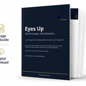 Op de afbeelding: Een donkerblauw boek met de titel "Eyes Up" met de ondertitel "Five Principles. One Direction." Het boek is een coachinggids voor het ontwikkelen van besluitvormers. De afbeelding bevat ook een "Digitale download" en "8-pagina's PDF-gids" grafiek.