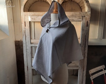 Skjoldehamn hood in light grey linen with organic cotton stitching