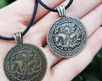 Various pendants in bronze or silver plated
