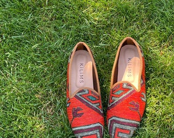 Rote Herren-Müßiggänger - Bunte türkische Teppichschuhe - Kilim Smoking Slippers - Herren-Sommer-Flacher Schuhe