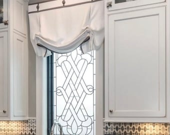 Robe romaine décontractée de créateur avec ailes, passepoil et boutons