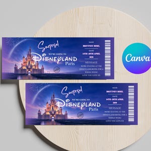Może przedstawiać: Dwa bilety niespodzianki do Disneylandu Paris z wizerunkiem zamku, fajerwerkami i tekstem "Surprise! We're going to Disneyland Paris." Każdy bilet zawiera imię, datę i wiadomość. Widoczne jest logo Canva.