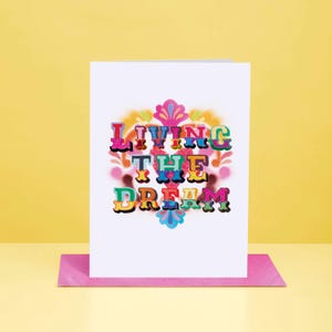 Biglietto d'auguri Living The Dream, Bless Up Typography, BU014