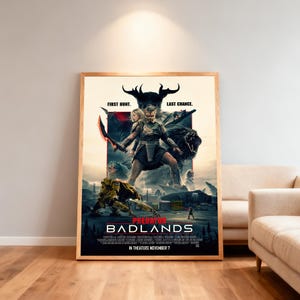 Puede incluir: Póster de película enmarcado para "Predator: Badlands" con marco de madera. El póster presenta una figura central con un arma, rodeada de otros personajes y un paisaje futurista. El texto incluye "First Hunt" y "Last Chance."