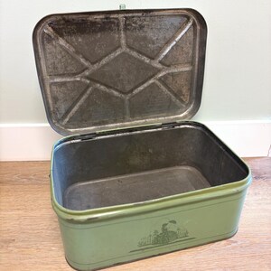 Early Vintage Green Metal Bread Box Colonial Lady Parasol Tin Bread Bin Sage Kitchen Storage Farmhouse Cottage Decor