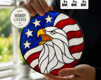 Diseño de águila y bandera estadounidense en vidrieras, plantilla patriótica para atrapasoles, diseño de arte en vidrio DIY en PDF, JPG y PNG, licencia para aficionados.
