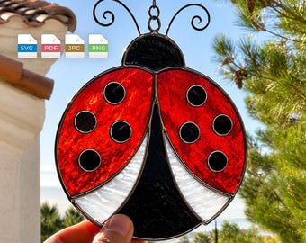 Patrón de vidriera de mariquita en formato SVG y PDF / Atrapasueños imprimible / Guía de corte / Cricut Glowforge / Diseño de mariquita
