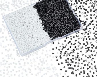 4400pcs 3mm Black & White Glass Seed Beads, Mini Spacer Beads for DIY Jewelry