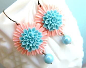 Retro Earrings, Pink  Aqua Earrings, Daisy Flower Earrings, Retro Jewelry, Cotton Candy Pink, Vintage Earrings, Vintage Jewelry, Shabby Chic