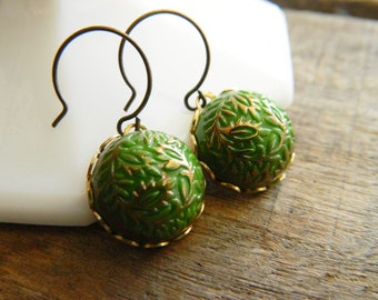 Peridot Green Earrings, Fall Earrings, Green Earrings, Gold Vine, Leaf Earrings, Peridot Earrings, Bohemian Earrings, Vintage Earrings