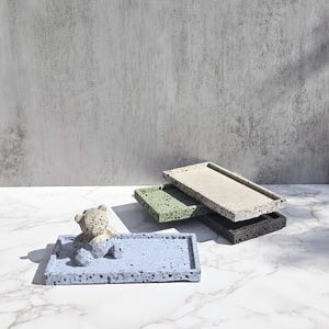 Bandeja retangular de cerâmica expandida | Bandeja decorativa com textura de pedra | Decoração minimalista para casa