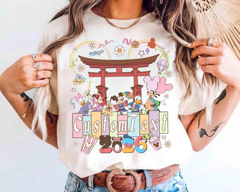 Disneyland Tokyo Musse och vänner personlig t-shirt, personlig Disney Japan familjesemestertröja, DisneySea matchande t-shirt, WDW Trip-tröja bild 1