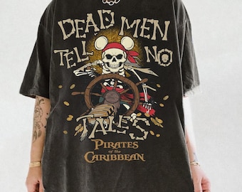 Camiseta retro de Piratas del Caribe Mickey Skull Dead Men Tell No, Camiseta Disney A Pirate's Life For Me Yo Ho Yo Ho, Disney Pirate's Life 2026