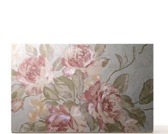Pink flower bouquet Luxe empty magnetic palette for single makeup pans, birthday gifts for her.