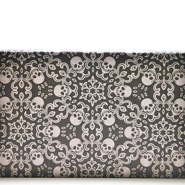 Basic Halloween Empty Magnetic Makeup Palette Eyeshadow Organizer Storage - Black Widow