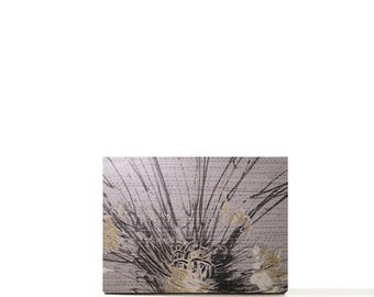 Modern wildflower travel makeup palette, empty cosmetic storage. Gift for mother.