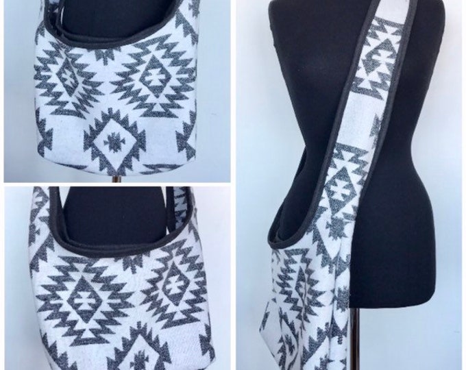 Wool Blend In White And Dark Grey Sling Bag - Glacier