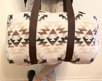Travel Weekended Bag In Cream White And Brown Diamond Print
