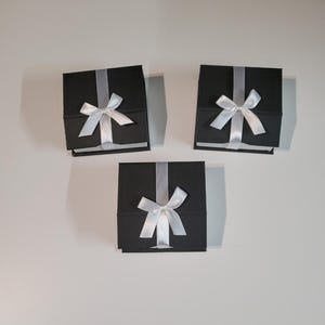 Bracelet Box for Watches Box for Jewelry Ribbon Bracelet Bangle Box Small Gift Box with Satin Lining