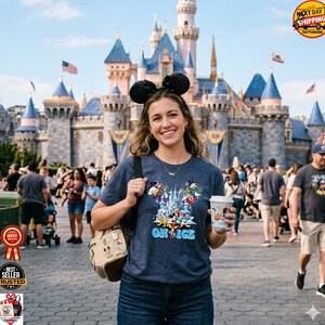 Camiseta personalizada de Disney On Ice 2026, camiseta personalizada del espectáculo Encanto de Frozen, camiseta de viaje familiar de Mickey y Minnie On Ice de Bella Canvas Tees imagen 8