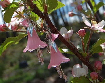Pink fairy earrings, pale rose pink cottagecore jewelry, mori girl style flower dangle earrings, fairytale jewelry, pastel goth earrings