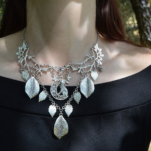 Wolf moon necklace, witchy jewelry, elven twig necklace with stars, night elf jewelry, strega fashion forest goth, howling wolf necklace