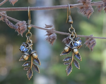 Bronze leaf earrings with acorns, fall forest jewelry, witchy elf earrings, woodland fairy, Autumn leaf dangle earrings, elven jewelry